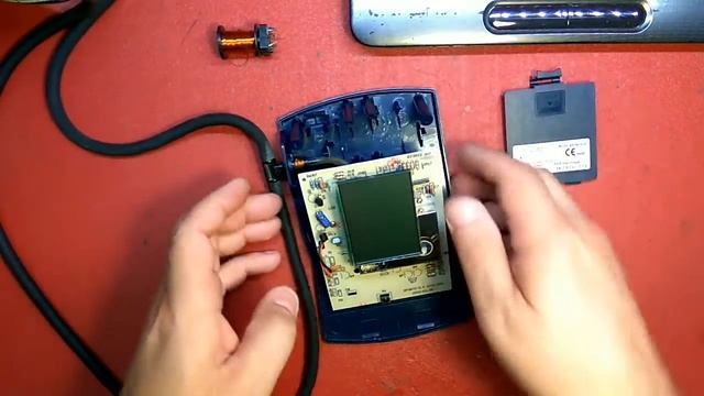 Ремонт тонометра Microlife BP 3BTO-H. Устранение не герметичности коннектора. смотреть онлайн