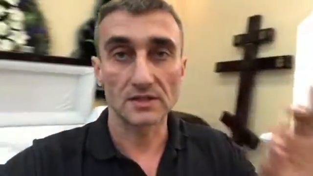 Депутат, политик чиновник! Я продаю самые вместительные гробы, но в них не влезут наворованные бабк смотреть онлайн