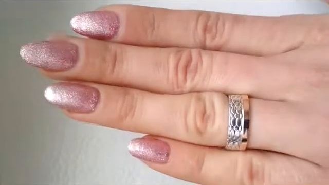 Серебряное обручальное кольцо с золотой пластиной "Чешуйки полуночного дракона" 092к смотреть онлайн