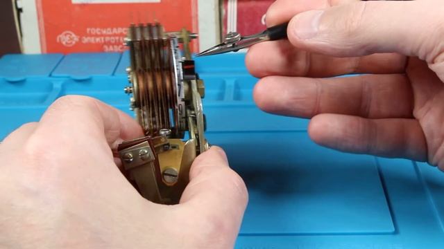 Шаговый искатель ШИ-11. Описание конструкции и принципа работы