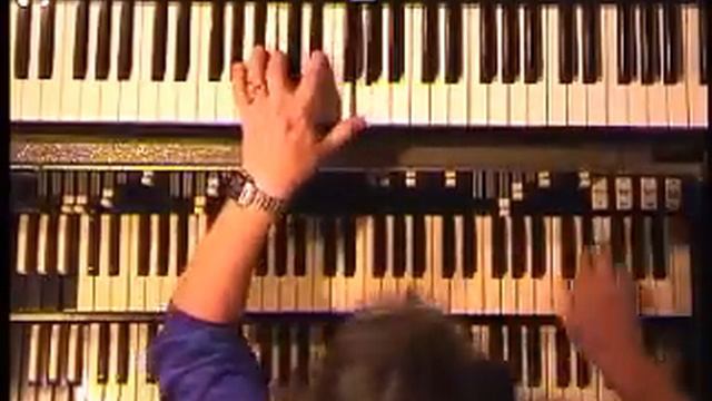 Brian Auger Playing keyboards blindingly fast смотреть онлайн