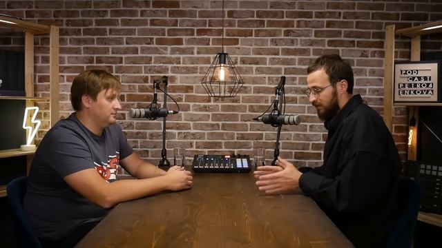 Михаил Гребенюк: "Идти в рост — это играть со смертью". Психология маркетинга глазами собственника смотреть онлайн