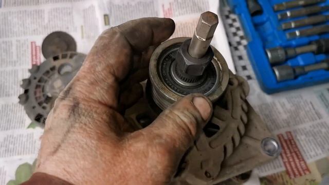 Шевроле Авео Т300 замена подшипников генератора смотреть онлайн