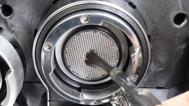 Replacing the 58mm Steam Ring смотреть онлайн