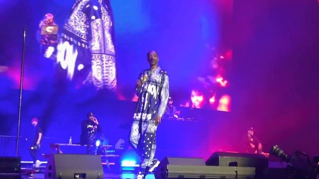 Snoop Dogg & 2pac - Gangster Party - Glasgow OVO Hydro - I wanna thank me tour смотреть онлайн
