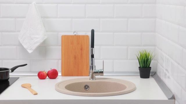 Кухонная мойка из искусственного камня Черая, Alcora, цвет карамель смотреть онлайн