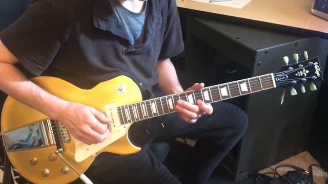 Vintage V100MU Midge Ure LP Goldtop P-90's Signature Vibrola смотреть онлайн