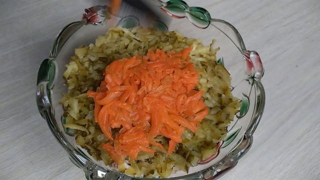 Этот салат семья готова ести каждый день. Сочный САЛАТ РЫБНЫЙ, салат с солеными огурцами и яйцами смотреть онлайн