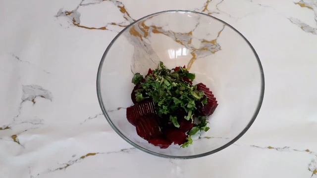 Быстрее сохраняйте рецепт.Салат из свеклы. смотреть онлайн