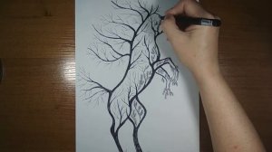 Как нарисовать лошадь-дерево ручкой