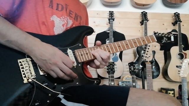 Jet JS400 Black/Gold Hardware - Great Superstrat Under 300