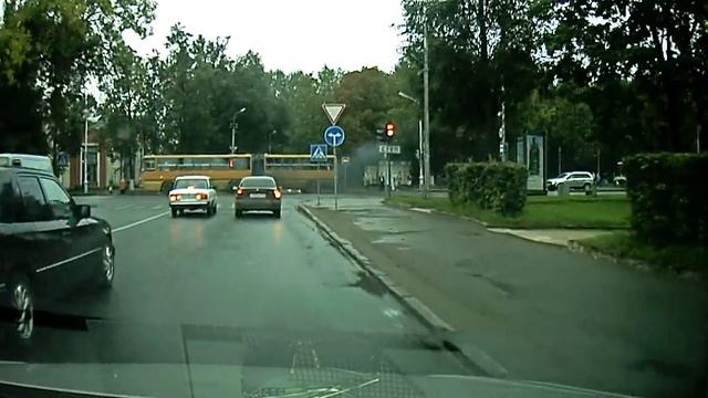 Псковские автобусы настолько экологичны... смотреть онлайн