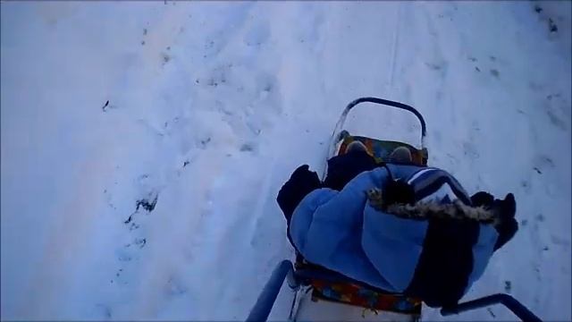 186) Малыши гуляют зимой! смотреть онлайн