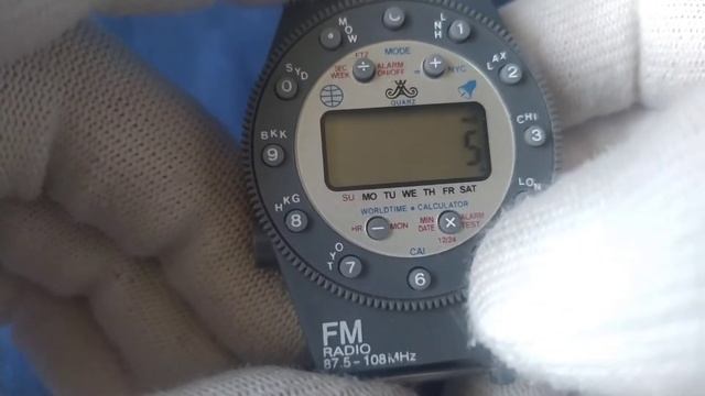 Винтажные часы с FM приемником , калькулятором и мировым временем. смотреть онлайн