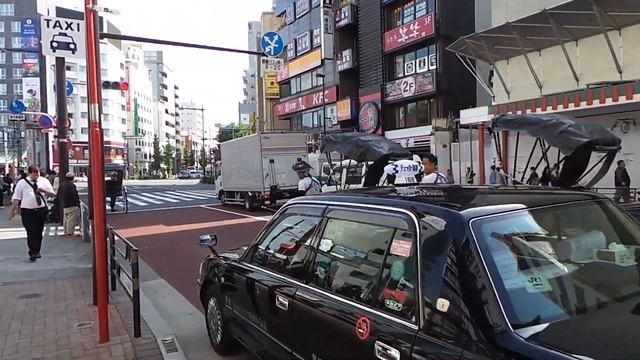 Перекрёсток Сибуя в Токио Вспоминая Японию