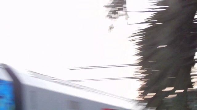 Сочи. Электровоз ЭП20-002 с поездом №104 Адлер-Москва по станции Хоста. смотреть онлайн