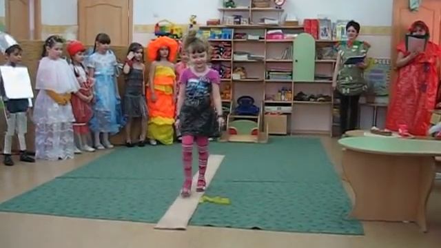 Показ моды в детском саду смотреть онлайн