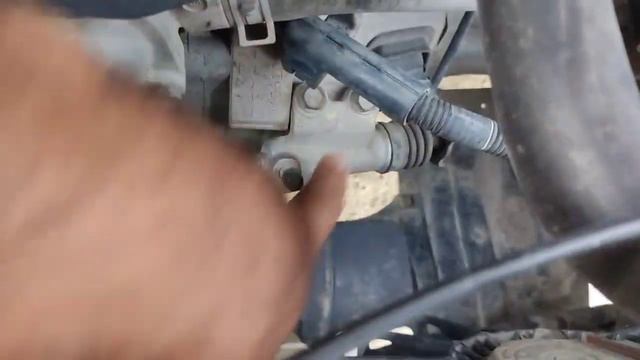 clutch pedal hard kun hota he Urdu Hindi | top reasons of hard clutch pedal смотреть онлайн
