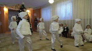 Танец белых медведей