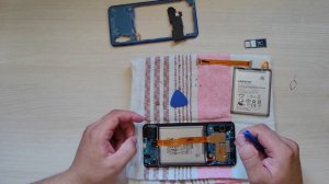 Замена аккумулятора на Samsung A7 2018