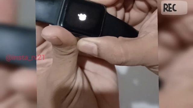 Apple Watch shows a red “!” error смотреть онлайн