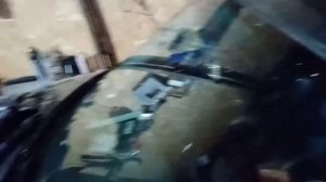 Убираем течь на стекле.