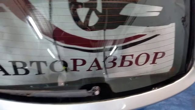 Серебристая крышка багажника Cruze смотреть онлайн