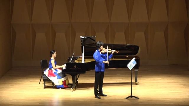 Bartok: Romanian Folk Dances, Sz. 56 - 4. Bucsumí tánc / Buciumeana (Dance from Bucsum) смотреть онлайн