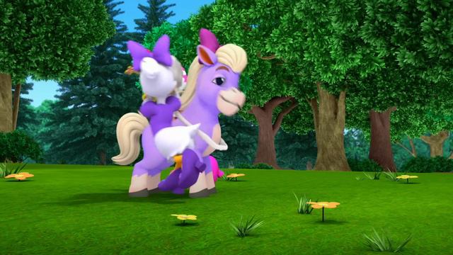 A Sticky Situation | Minnie's Bow-Toons: Camp Minnie 🏕🎀 | @disneyjunior