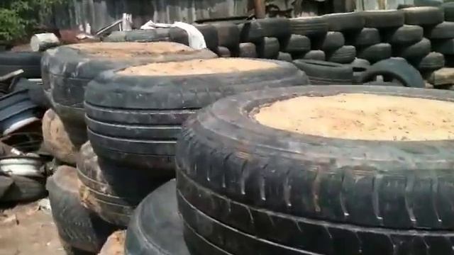 Строим САМЫЙ НЕОБЫЧНЫЙ ДОМ из авто шин! смотреть онлайн