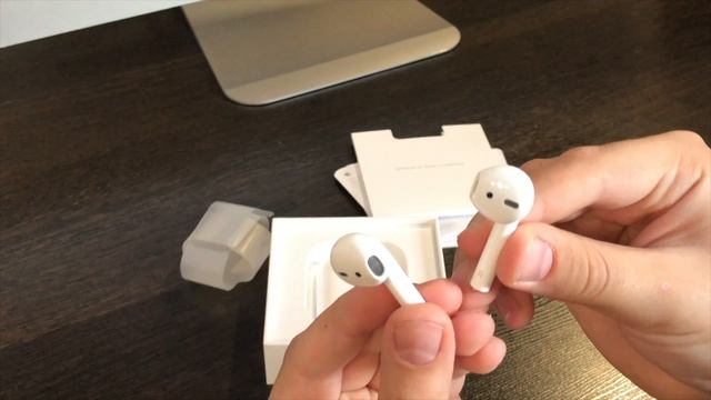 Apple AirPods. Обзор беспроводных наушников смотреть онлайн