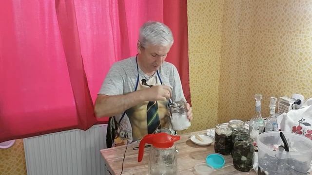 Маленькие хитрости при хранение солёных грибов. смотреть онлайн