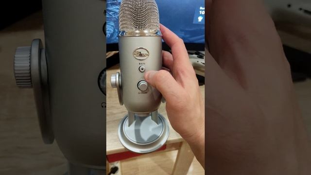 Распаковка Микрофона Blue Yeti Cool Grey+Микрофонная стойка DEXP ST100. Подключение к PS5 смотреть онлайн