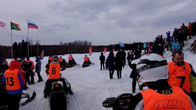 Y.E.S. Стризнево. Гонки на снегоходах. Зоопарк. смотреть онлайн