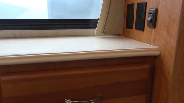 sold! 2006 National Tropical LX T351 Diesel, 350 Cat, 31K miles, 2 Slides, Full Body Paint,$59,900 смотреть онлайн