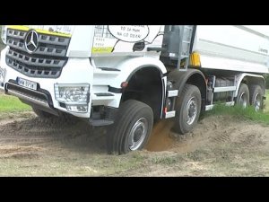 Грузовик застрял в грязи | Полноприводные грузовики TATRA, KAMAZ, MERCEDES, IVECO на бездорожье