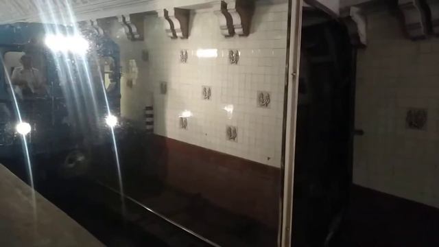 Еж3ру1/Ем508тру1 на станции метро Октябрьская КЛ смотреть онлайн