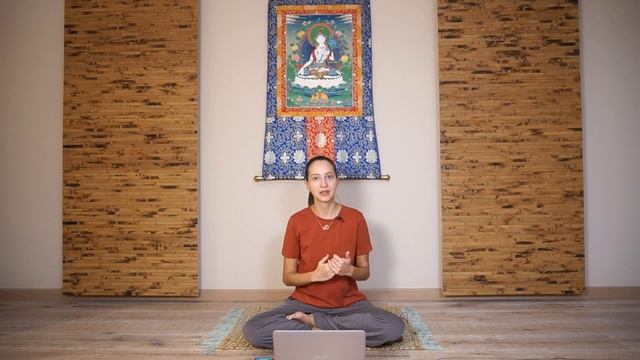 Практика асан и прогресс в медитации: в чём связь. Александра Штукатурова смотреть онлайн