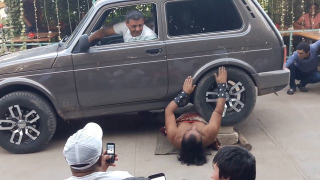 Машина Нива VS Амир Белоканлы смотреть онлайн