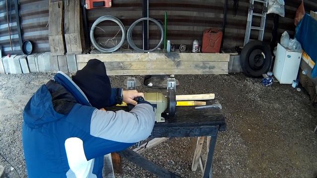 НИКОГДА НЕ ВЫБРАСЫВАЙ старую лопату, а сделай своими руками самый крепкий черенок смотреть онлайн