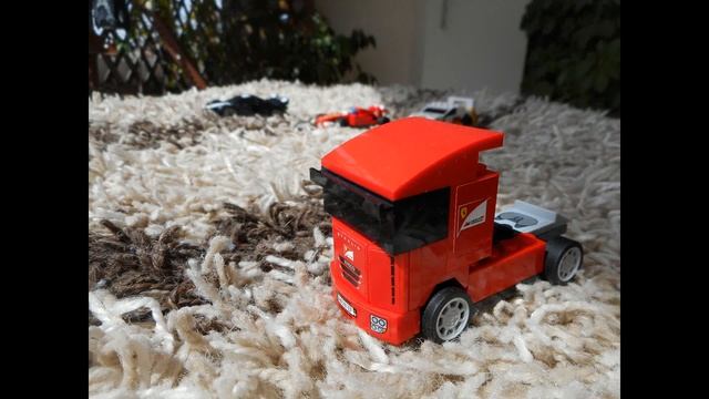 Lego 30191 Scuderia Ferrari Truck смотреть онлайн