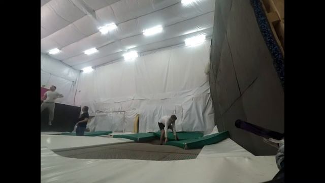 Сальто назад.