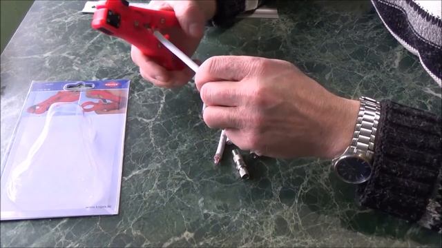 Стриппер - инструмент для удаления изоляции с коаксиального кабеля KNIPEX KN-166006SB смотреть онлайн
