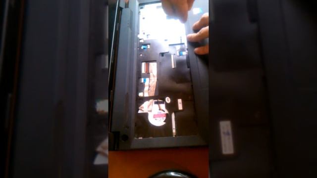 Как собрать ноутбук Lenovo (видео 6). смотреть онлайн