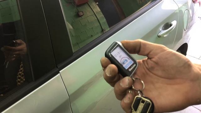 Сигнализация для защиты автомобиля с несканируемым диалоговым кодом управления Старлайн А63 смотреть онлайн