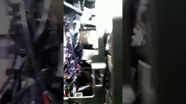 Toyota Land Crauzer 200 Почему иммобилайзер установленый у оф. дилера не спасет его от угона? смотреть онлайн