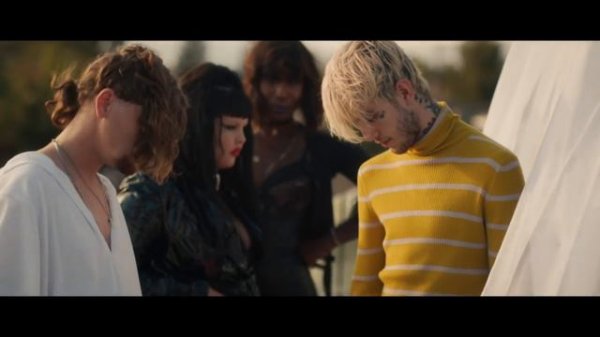 lil peep feat. horsehead - girls