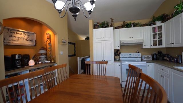 704 20 Ave Cold Lake. | Jackie Gray смотреть онлайн