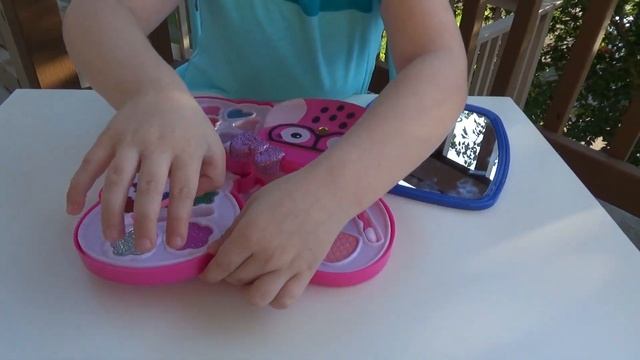 Косметика для девочек. Детский макияж.