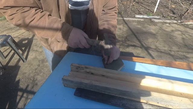 Интересная КОРМУШКА ДЛЯ  ЦЫПЛЯТ своими руками